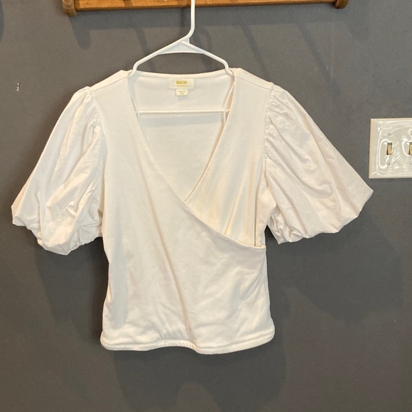 Anthropologie white puff sleeve wrap top great condition - Picture 2 of 6